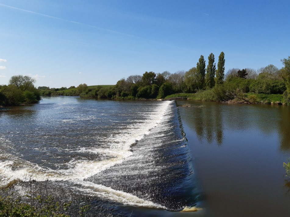 view of upper lode weir on the River Severn, Tewkesbury